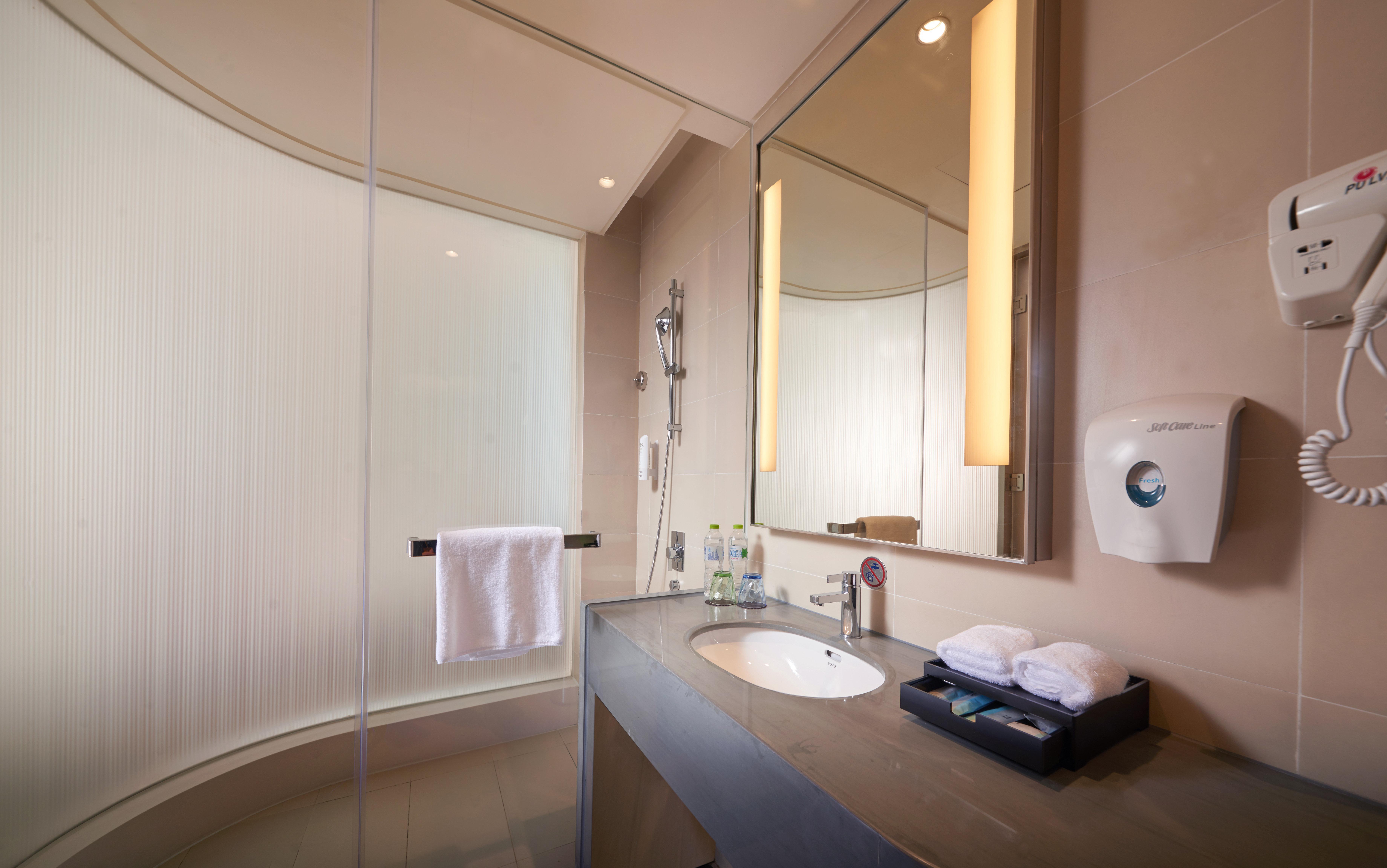 Holiday Inn Express Chengdu Huanhuaxi By Ihg-Near Jinsha Site Musem,Near Wuhou Temple Museum,Welcome Drinks,Free Gym,Free Self-Service Laundry エクステリア 写真