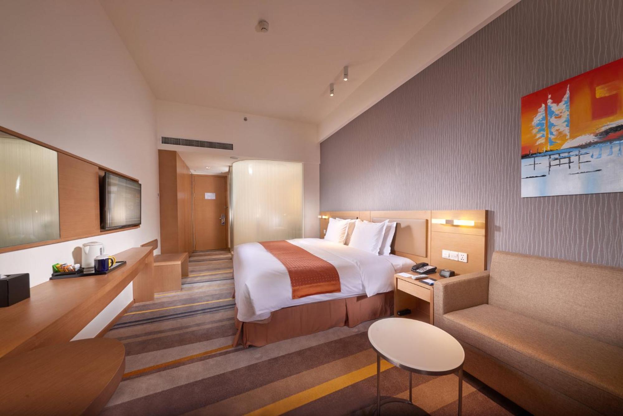 Holiday Inn Express Chengdu Huanhuaxi By Ihg-Near Jinsha Site Musem,Near Wuhou Temple Museum,Welcome Drinks,Free Gym,Free Self-Service Laundry エクステリア 写真