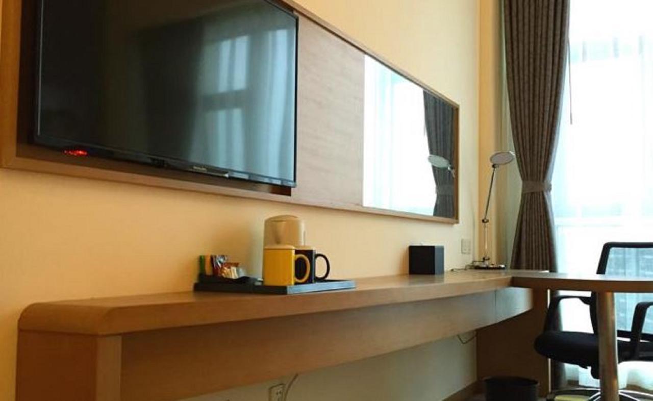 Holiday Inn Express Chengdu Huanhuaxi By Ihg-Near Jinsha Site Musem,Near Wuhou Temple Museum,Welcome Drinks,Free Gym,Free Self-Service Laundry エクステリア 写真